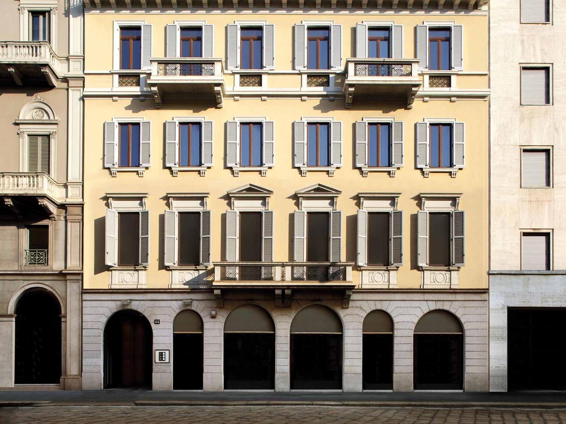 Manzoni 44 * Mailand